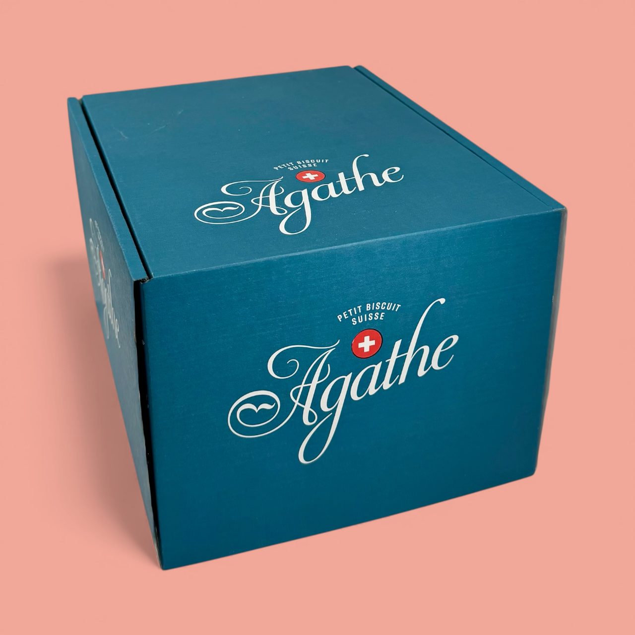 Coffret CO05 - fermée - fond chair le coffret Noel d'Agathe - Assortiment de biscuits artisanaux suisses